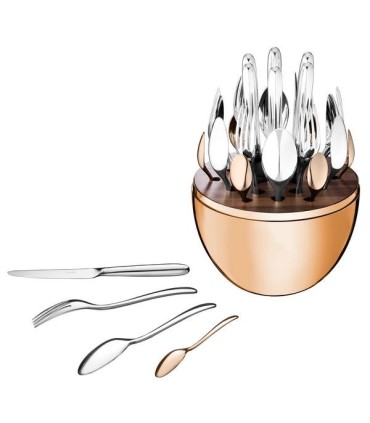 "Mood" copper-coloured egg case by Christofle